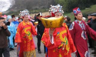 龙年初五迎五路财神怎么说 龙年初五迎五路财神怎么说